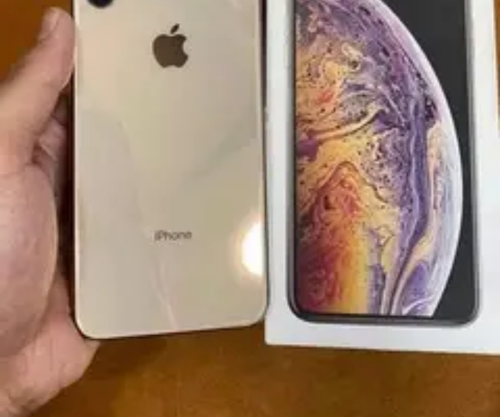 iPhone xs max pta approved my wattsapp 03474182854