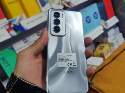 OPPO Reno 12