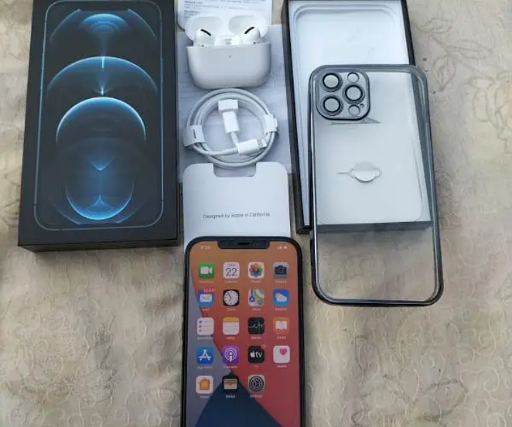 Apple I phone 12 Pro Max 256 GB PTA proof hai WhatsApp Par Rabta Karo